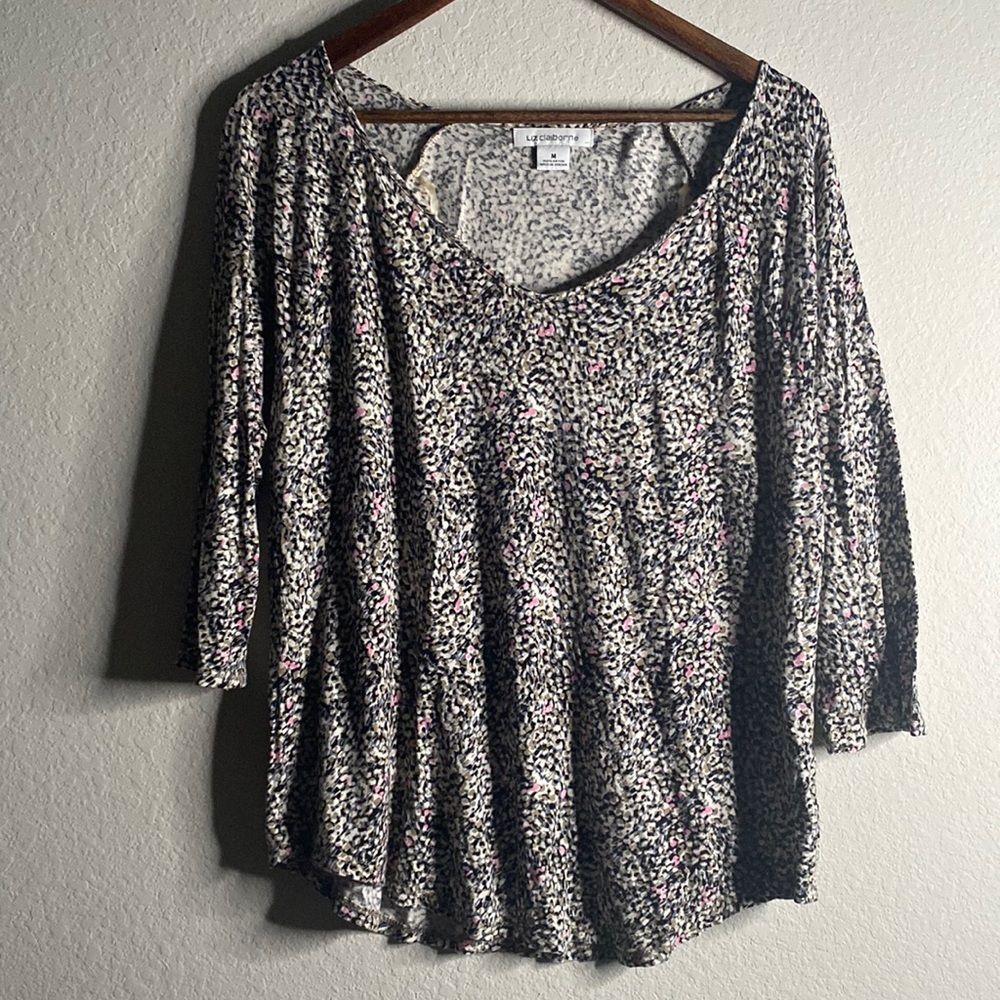 Liz Claiborne Medium thin v-neck 3/4 sleeve animal print shirt